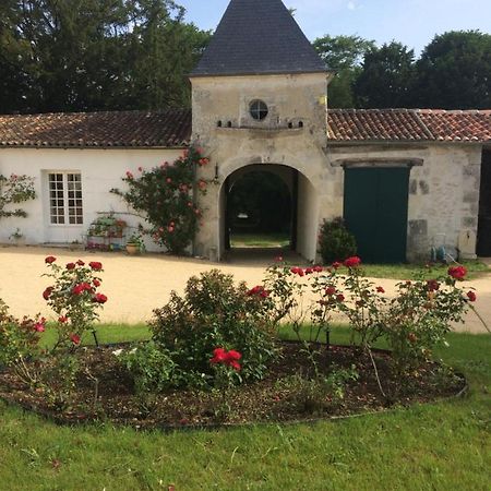 Le Logis Du Plessis Bed and Breakfast Chaniers Buitenkant foto