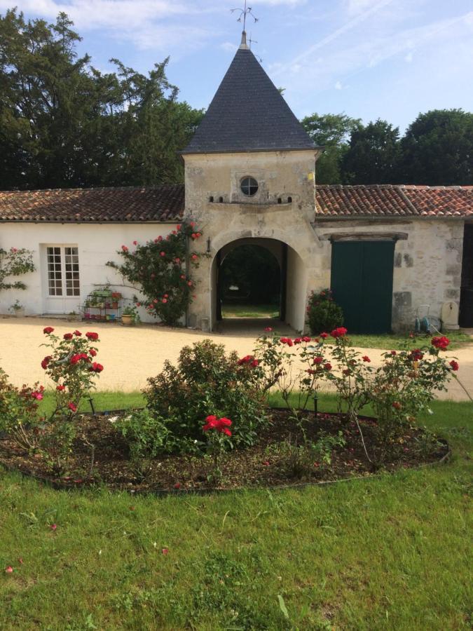Le Logis Du Plessis Bed and Breakfast Chaniers Buitenkant foto