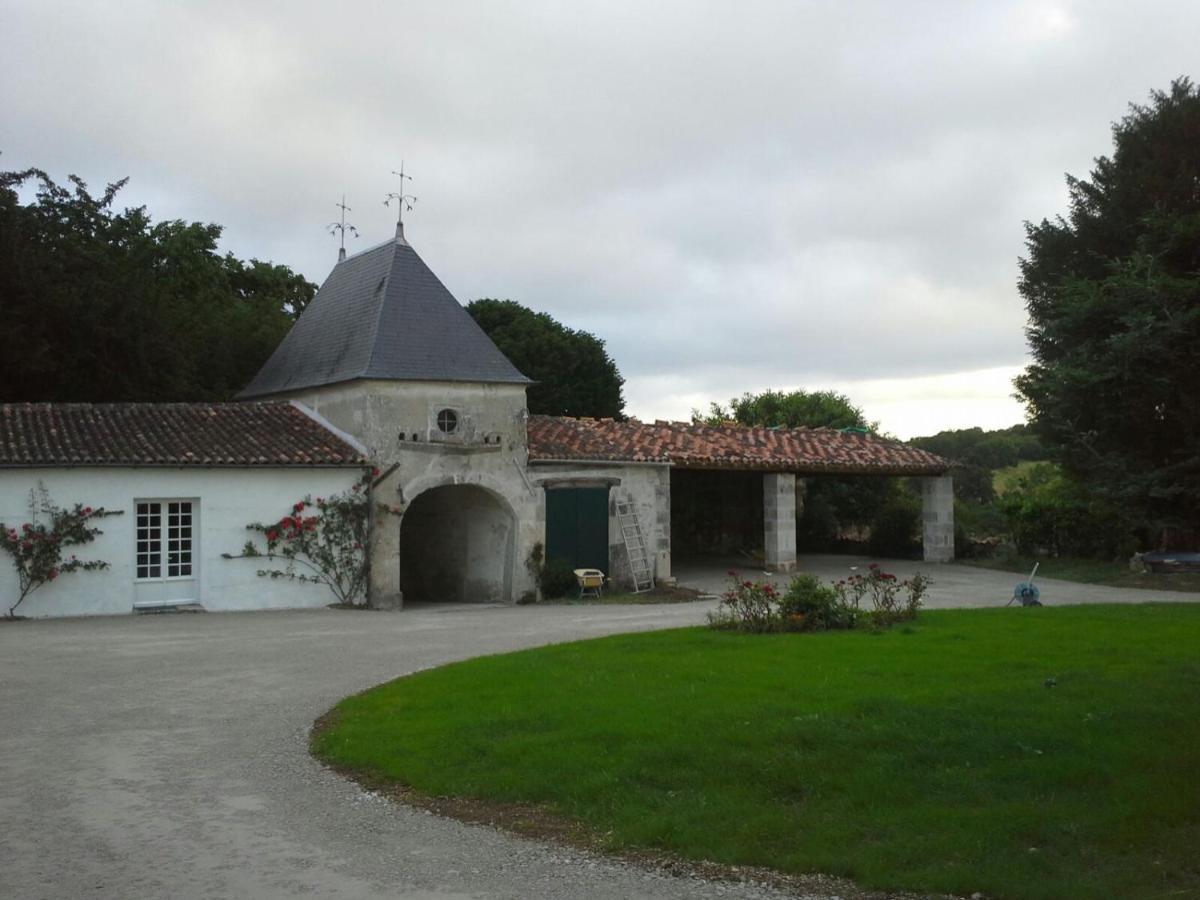 Le Logis Du Plessis Bed and Breakfast Chaniers Buitenkant foto