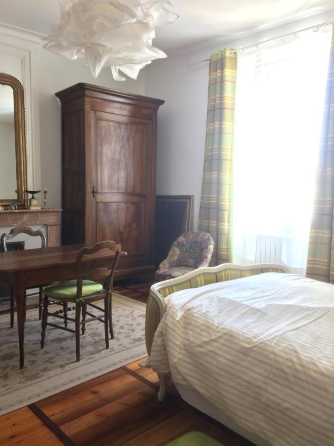 Le Logis Du Plessis Bed and Breakfast Chaniers Buitenkant foto